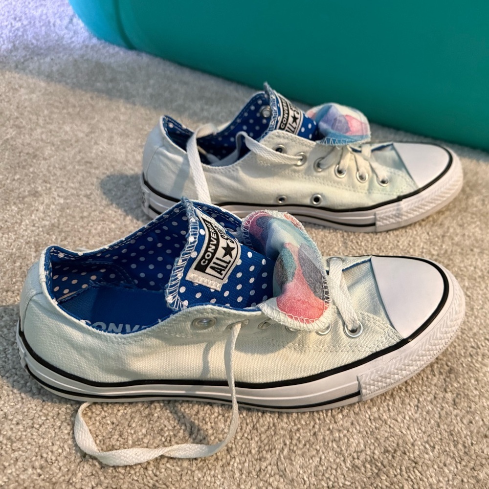 Converse White and Blue Low-Top Sneakers with Vulcanized Sole - Picture 4 of 7